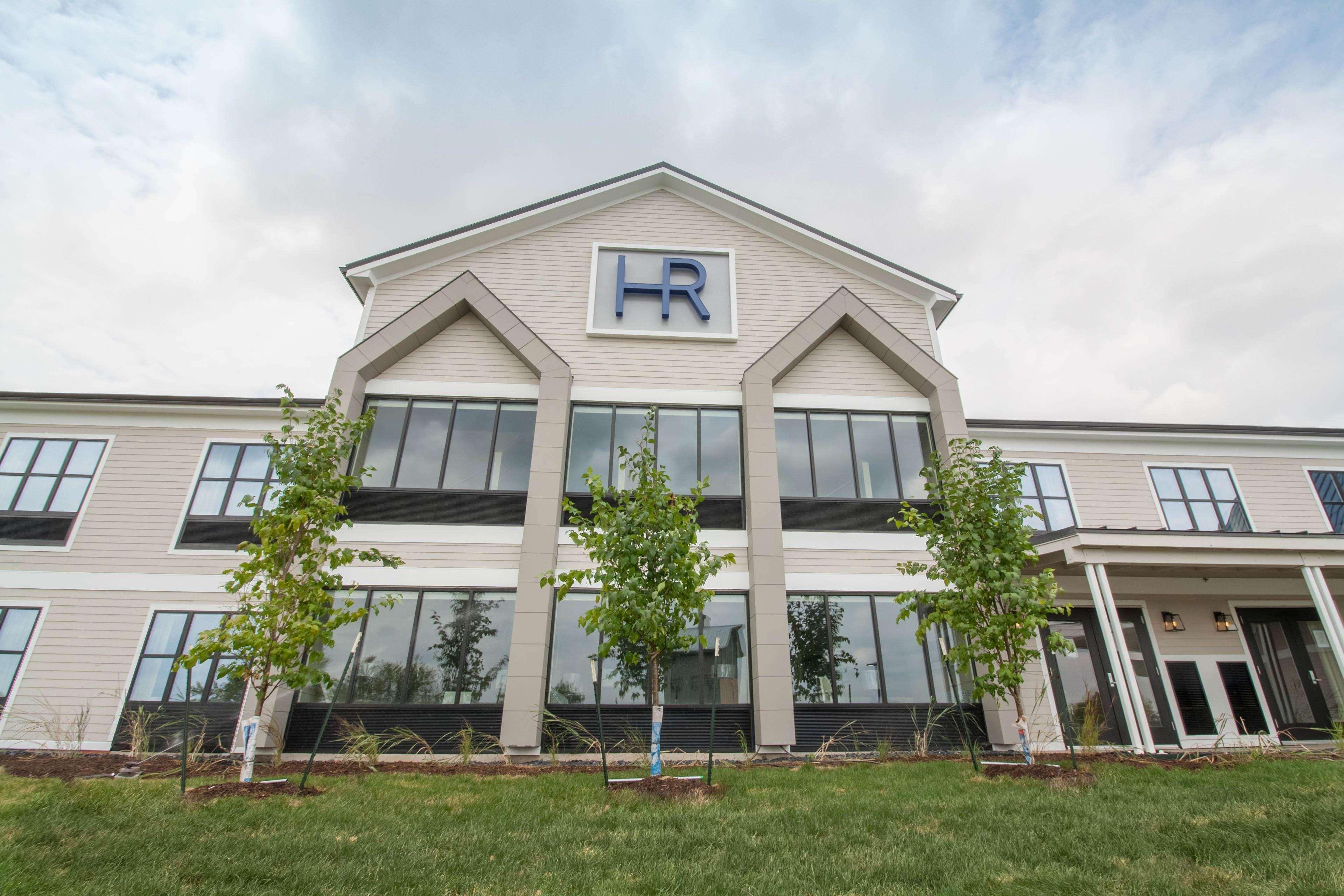 Hotel Renovo Des Moines Urbandale,Tapestry Collection Hilton Dış mekan fotoğraf