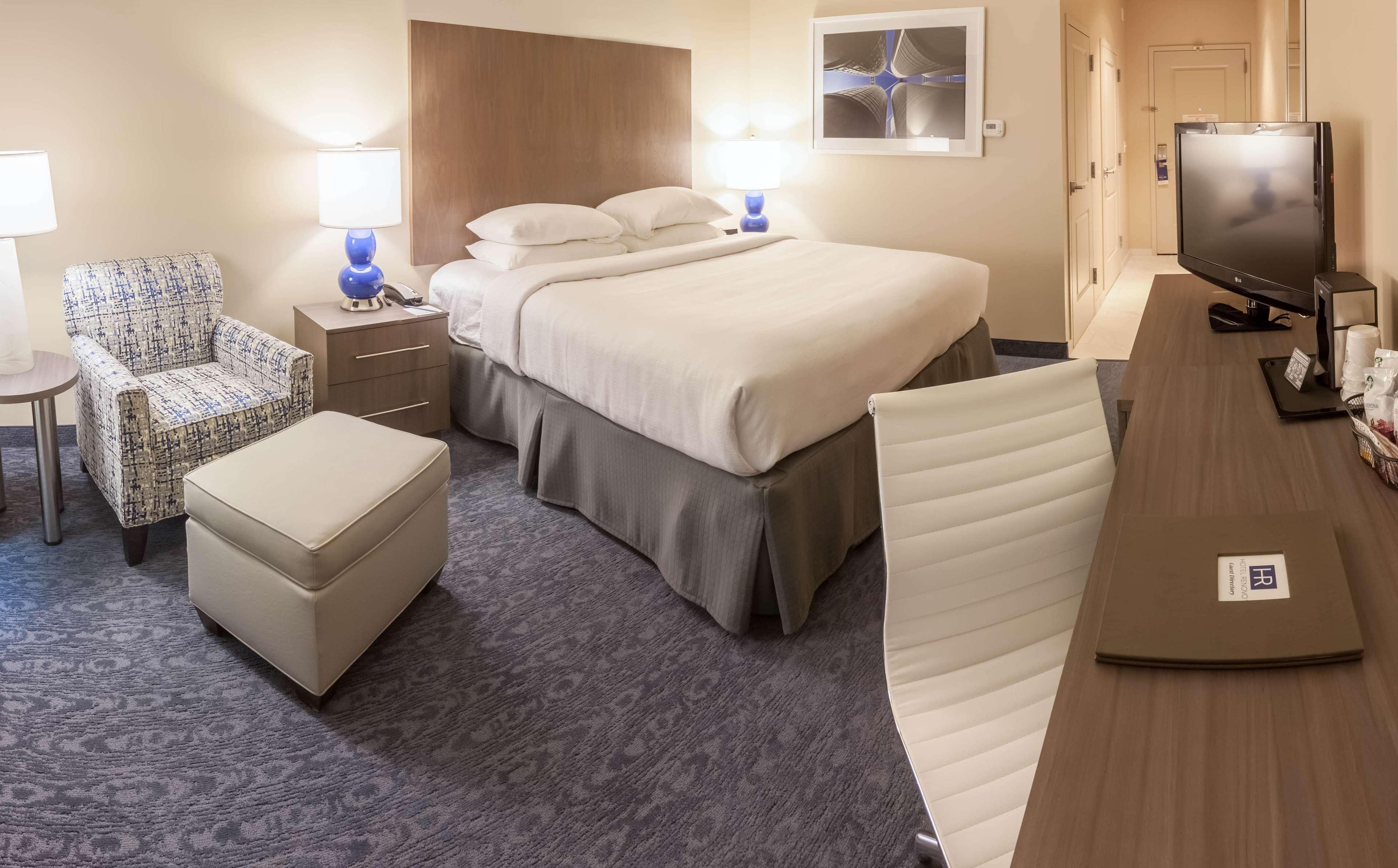Hotel Renovo Des Moines Urbandale,Tapestry Collection Hilton Dış mekan fotoğraf